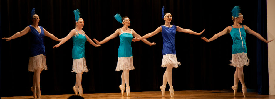 Adult pointe class on stage Adult pointe class on stage